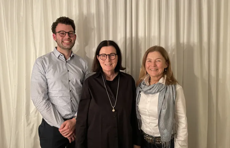 Auf dem Foto steht der Ortsvorstand nebeneinander, von links nach rechts zu sehend sind: Lasse Bahnsen, Eva Baumgartner und Anette Westarp.